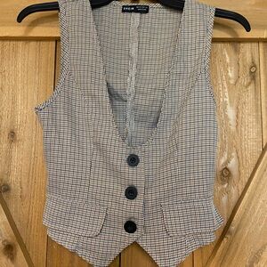 SHEIN Houndstooth Vest with Black Buttons